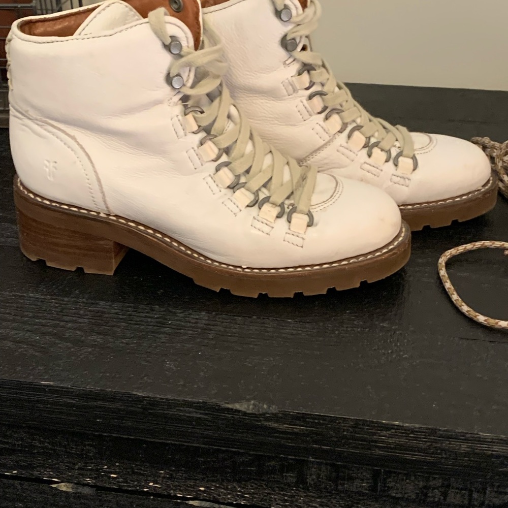 Frye Samantha combat lug boots size 6